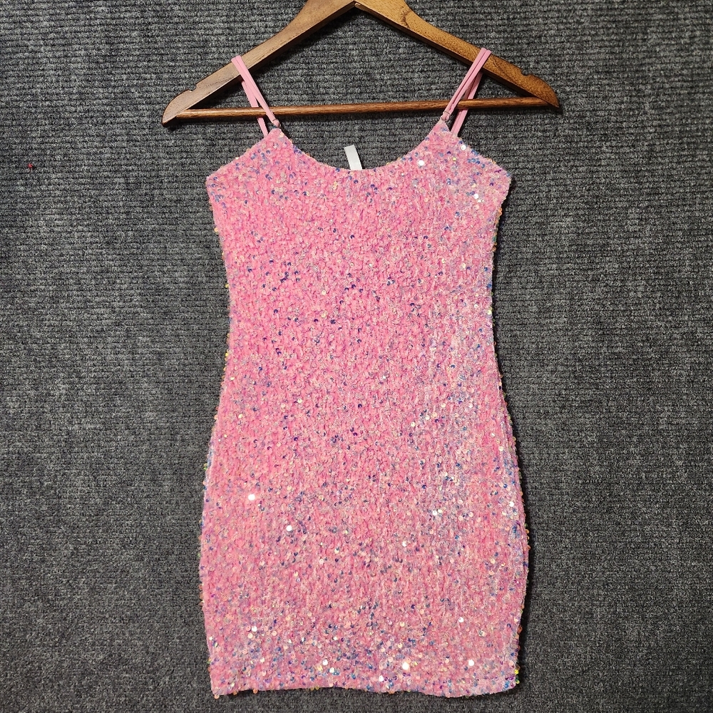 Lucy in the Sky Iridescent Sequin Bodycon Dress in Pink Size S